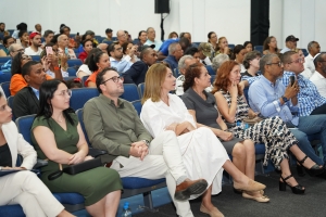 Escritor israelí Adolfo Roitman afirma: “La tecnología es efímera, la palabra es eterna”