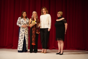 Reconocen la labor cultural de cuatro mujeres dominicanas en espectáculo “Ellas”