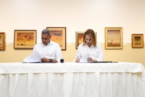 MINC e INPOSDOM firman acuerdo de colaboración para manejo de paquetería de Cultura