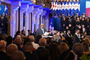 Anterior presidente y miembro de la Academia Dominicana de la Historia respalda regrabación del himno nacional