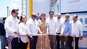 Vicepresidenta Raquel Peña encabeza inauguración del remodelado Centro de la Cultura de Santiago