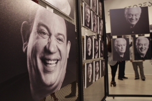 Cultura inaugura exposición ‘101 emociones de actores dominicanos’ de Jochy Campusano