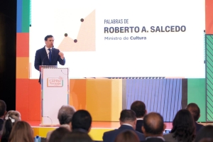 Roberto Ángel Salcedo participa en la quinta edición del Foro Caribe Naranja