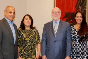 Ministro de Cultura, Pedro Vergés, recibe una comisión del consejo directivo de Acroarte