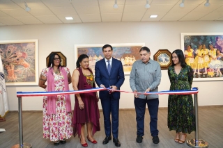 El Ministerio de Cultura inaugura la exposición ‘Luz, Color y Caribe’, de la maestra Carolina Cepeda