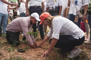 Colaboradores de Cultura participan en jornada de reforestación en Cotuí