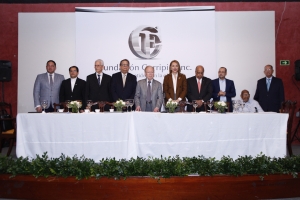 Fundación Corripio y Cultura otorgan a Freddy A. Bretón Martínez el Premio Nacional de Literatura
