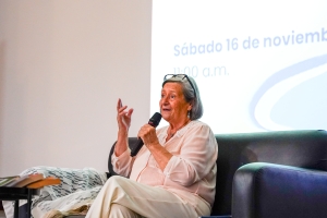 La escritora mexicana Paloma Saiz Tejero habló en la FILSD2024 de la importancia de estimular la lectura