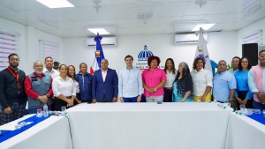 Roberto Ángel encabeza reunión del Plan Frontera en Pedernales