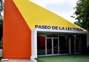 Primer día de la Feria del Libro con una extensa agenda literaria y artística