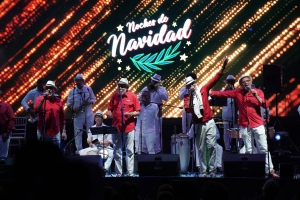 Grupos Maniel y Bonyé pusieron a bailar a cientos de personas en  ‘Noches de Navidad’