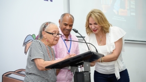 Presentada nueva obra poética de Rhina P. Espaillat en la Feria del Libro