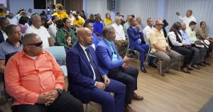 La Feria del Libro destaca el valor de los símbolos patrios en conferencia sobre identidad nacional