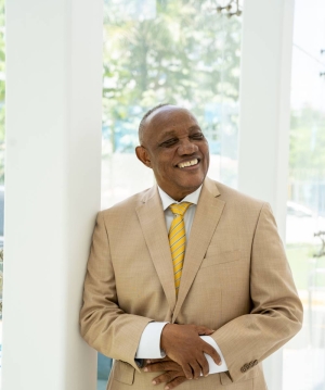 Feria del Libro 2024 rendirá homenaje al escritor Mateo Morrison