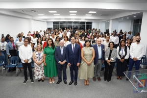 Roberto Ángel Salcedo presenta en la Universidad del Caribe la iniciativa ‘El Poder de las Buenas Palabras’