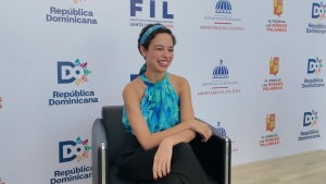 Irene Reyes-Noguerol resalta la importancia de acercar la literatura juvenil a los adolescentes en Feria del Libro