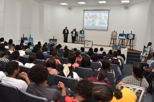 Expertos participan en panel sobre los aportes de la educación artística a la cultura de la paz