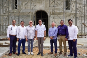 Roberto Ángel Salcedo visita construcción de obras culturales en Ciudad Juan Bosch