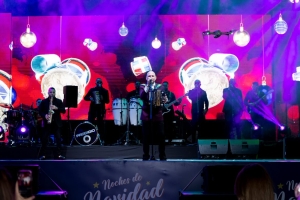 A ritmo de El Prodigio y la Súper Banda, arranca ‘Noches de Navidad’ en la Plaza de la Cultura