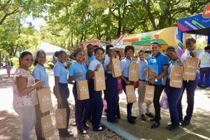 Estudiantes acuden masivamente a la Feria del Libro 2024