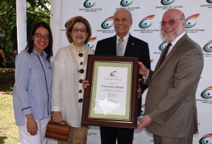 Víctor Gómez Bergés dice que la FILSD 2018 tiene una enorme importancia cultural para el país