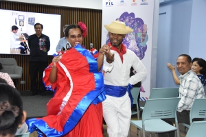 Conferencia aborda la evolución del merengue y su vínculo con la dictadura de Trujillo en la Feria del Libro