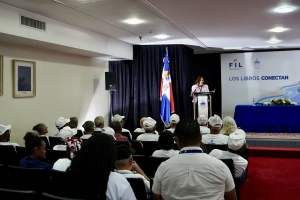 Ofrecen charla sobre los derechos del envejeciente en la Feria del Libro 2024